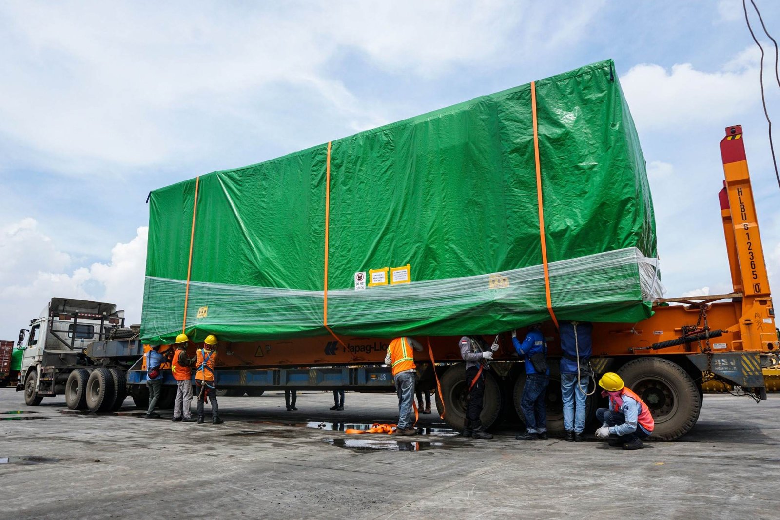 Need to ship
<a href=_http_/www.efanddp.com/ocean-freight-fcl.html style="color:#0091e4" target="_blank" rel="noopener">
large or heavy cargo</a> that is not suitable for air transport
